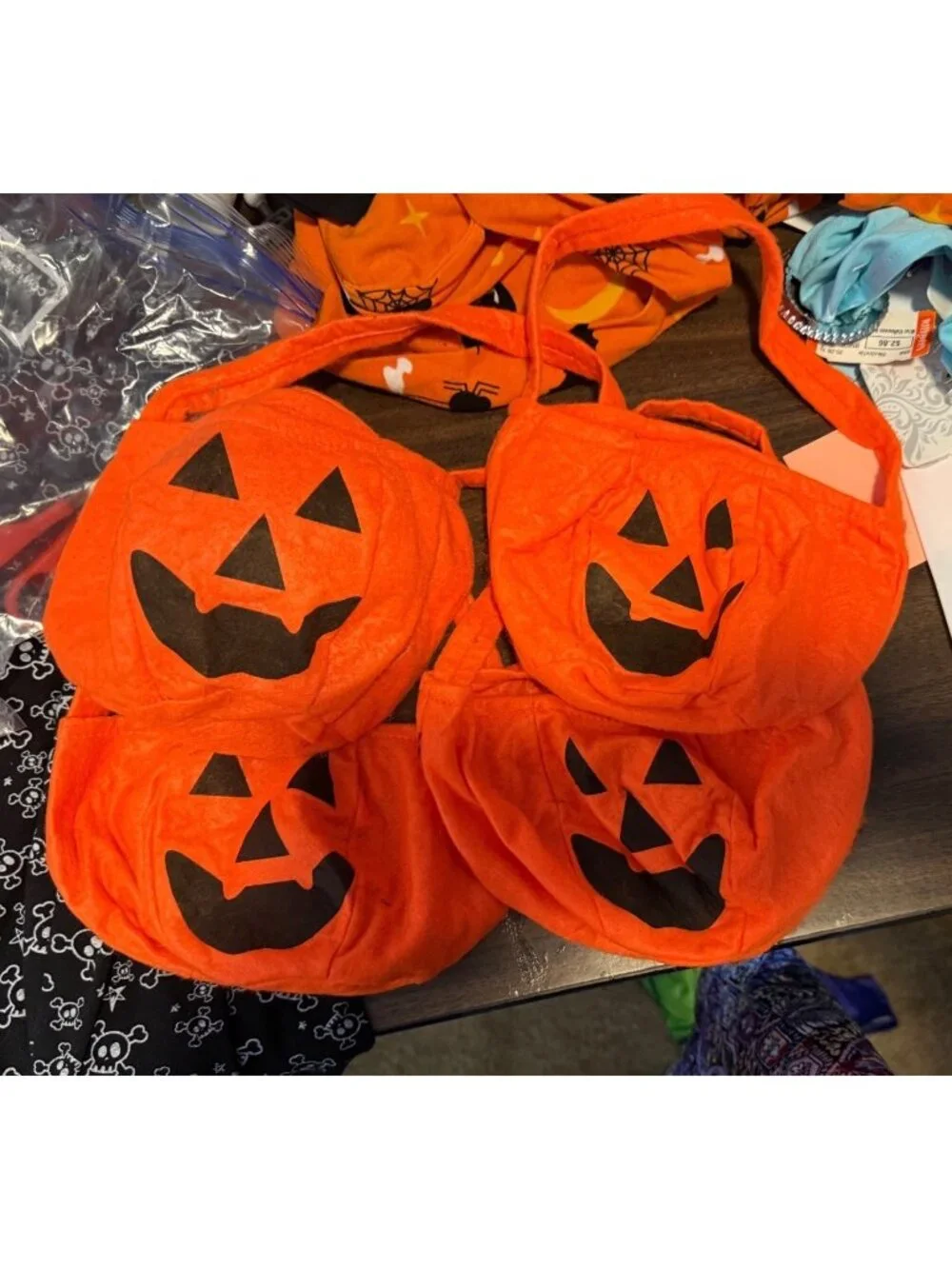 Set of 4 Mini Pumpkin Halloween Purses / Treat Bags – Jack-O’-Lantern